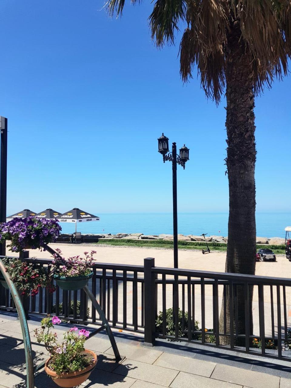 Sea View Studio Batumi Luaran gambar